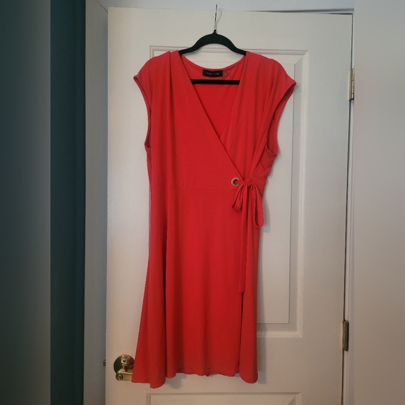 Dresses & Skirts - Dress